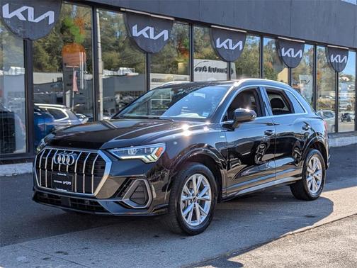 2023 Audi Q3 Premium 45 TFSI S line quattro Tiptronic