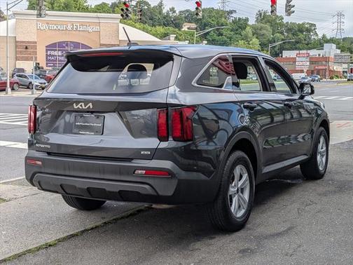 2023 Kia Sorento LX