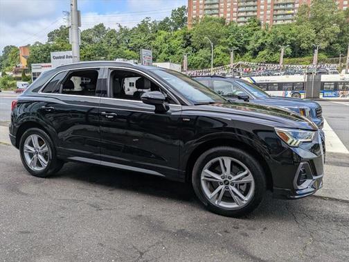 2022 Audi Q3 45 S line Premium Plus