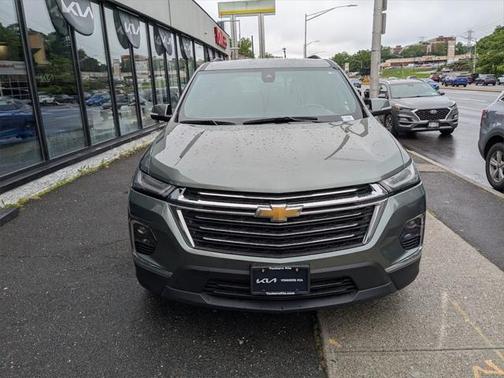 2022 Chevrolet Traverse LT Cloth