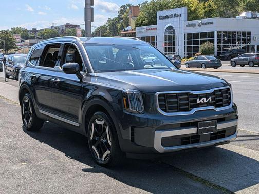 2023 Kia Telluride S