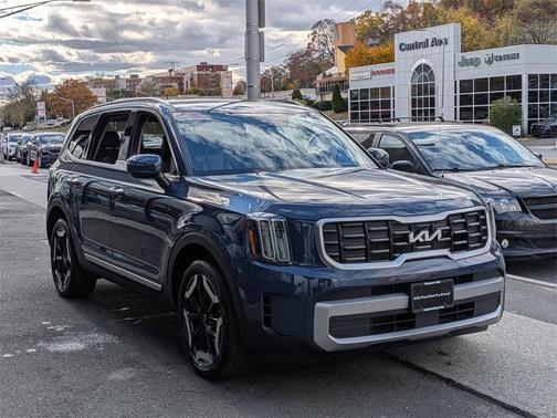 2023 Kia Telluride S