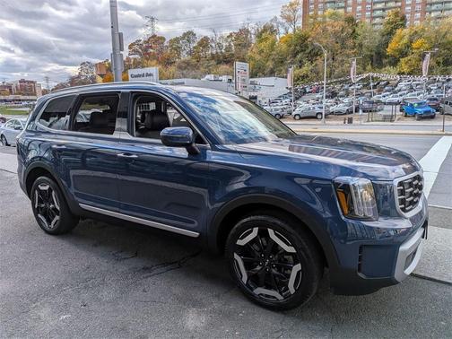 2023 Kia Telluride S