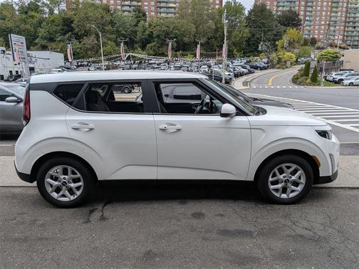 2023 Kia Soul S