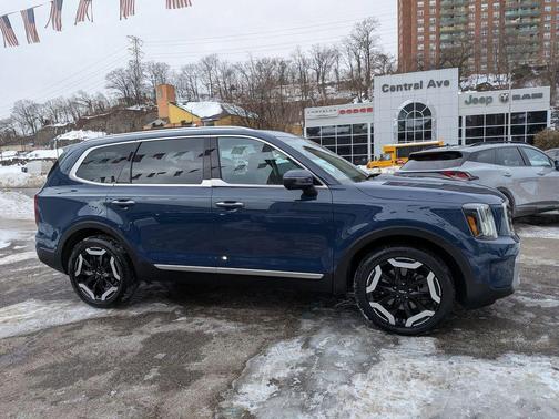 2023 Kia Telluride S