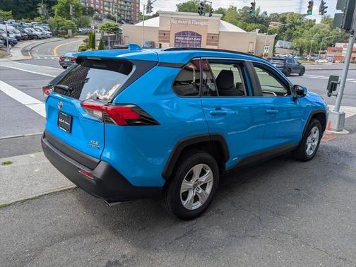 2019 Toyota RAV4 Hybrid XLE