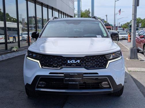 Glacial White Pearl 2023 Kia Sorento SX