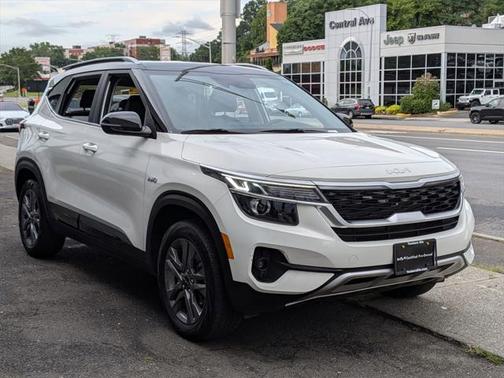2023 Kia Seltos S