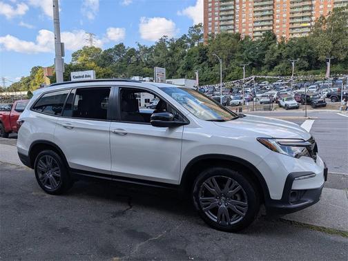 2022 Honda Pilot AWD Sport