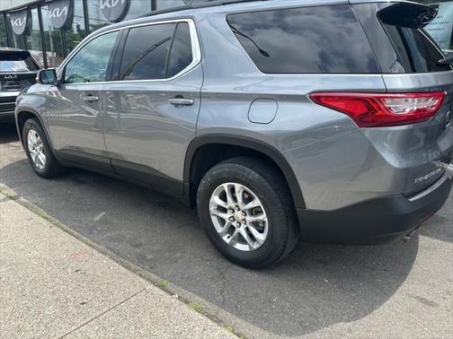 2021 Chevrolet Traverse LT Cloth