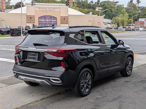 2023 Kia Seltos S
