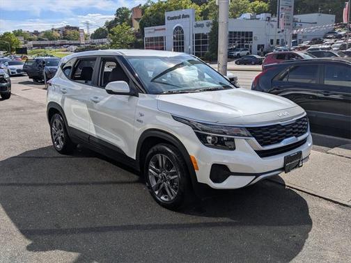 2023 Kia Seltos LX
