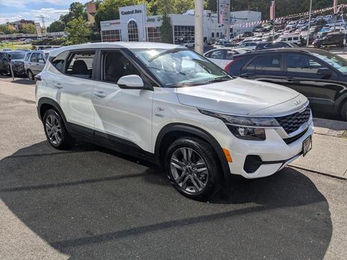 2023 Kia Seltos LX