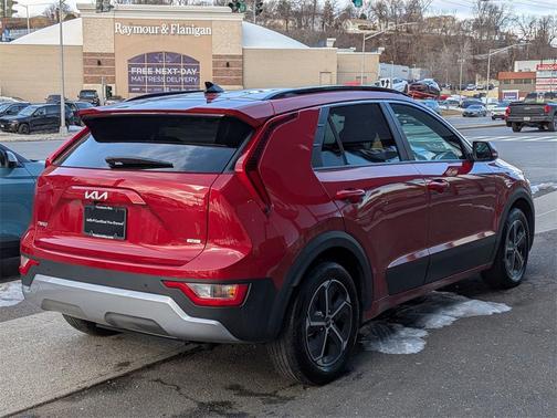2023 Kia Niro EX