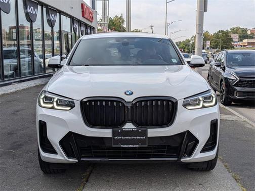 2022 BMW X4 xDrive30i