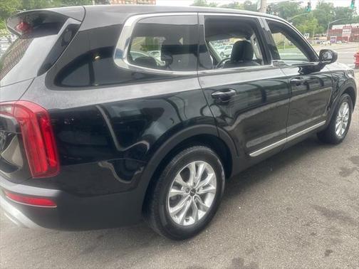 2022 Kia Telluride LX