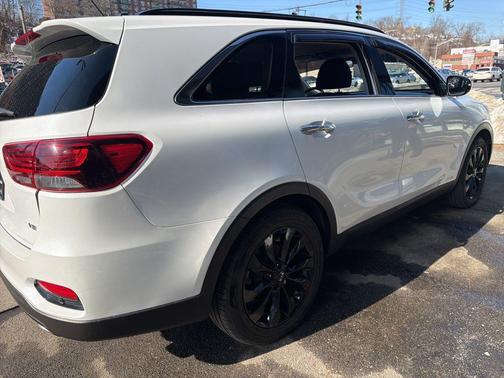 2019 Kia Sorento S