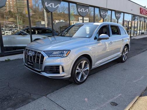 2023 Audi Q7 55 Premium Plus