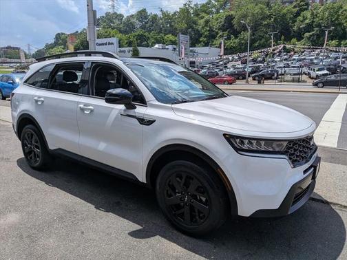 2022 Kia Sorento S