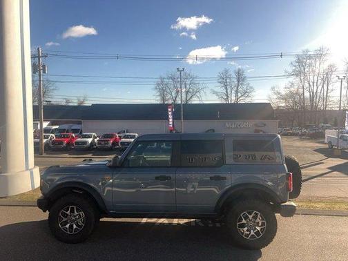 2025 Ford Bronco Badlands