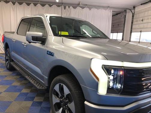 2025 Ford F-150 Lightning Platinum