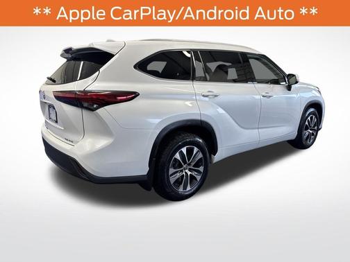 Wind Chill Pearl 2022 Toyota Highlander XLE