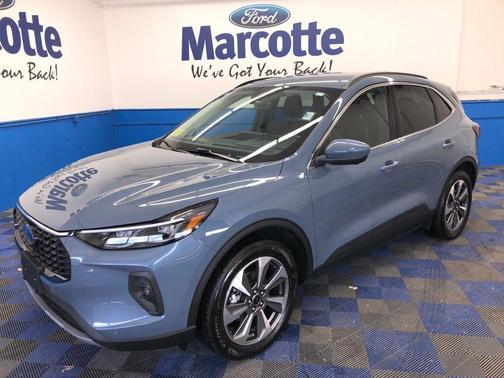 2025 Ford Escape Platinum