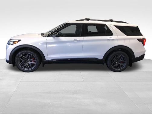 Star White 2026 Ford Explorer ST