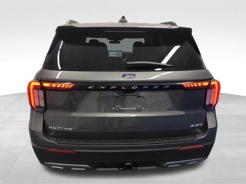 Carbonized Gray Metallic 2026 Ford Explorer Active
