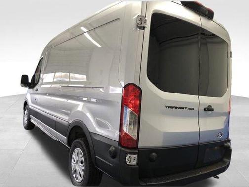 2026 Ford Transit-250 148 WB Medium Roof Cargo