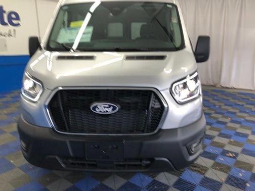 2026 Ford Transit-250 148 WB Medium Roof Cargo