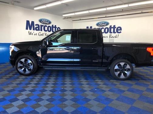 2025 Ford F-150 Lightning Platinum