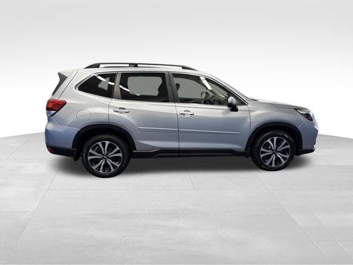 Ice Silver Metallic 2019 Subaru Forester Limited