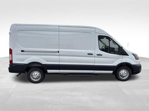 2026 Ford Transit-250 148 WB Medium Roof Cargo