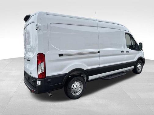 2026 Ford Transit-250 148 WB Medium Roof Cargo