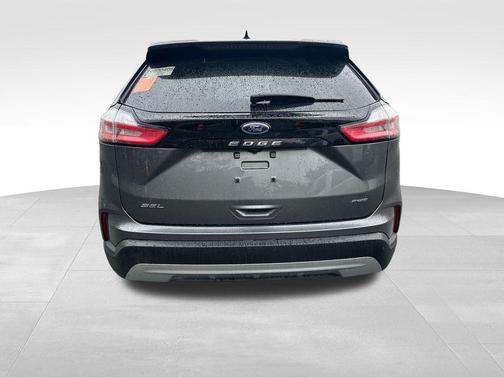 Gray Metallic 2023 Ford Edge SEL