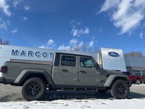 2021 Jeep Gladiator Sport