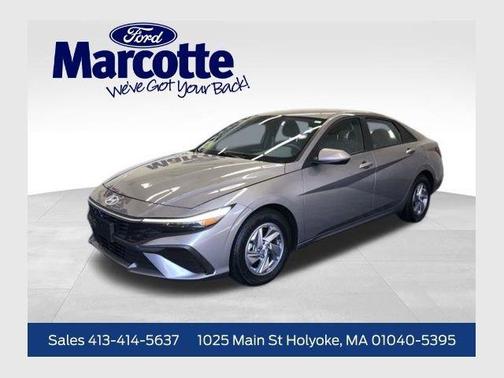 2024 Hyundai ELANTRA SE