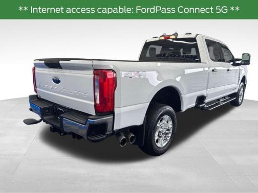 Oxford White 2025 Ford F-350 XLT
