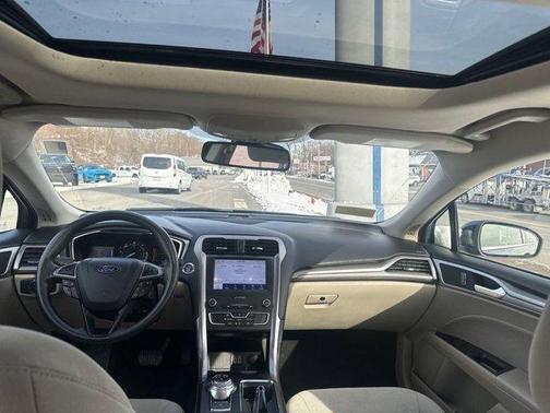 2020 Ford Fusion Hybrid SE