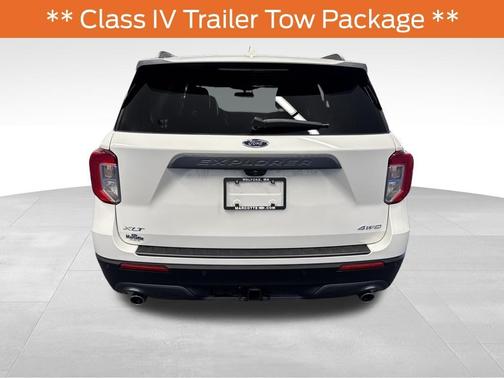Star White 2023 Ford Explorer XLT