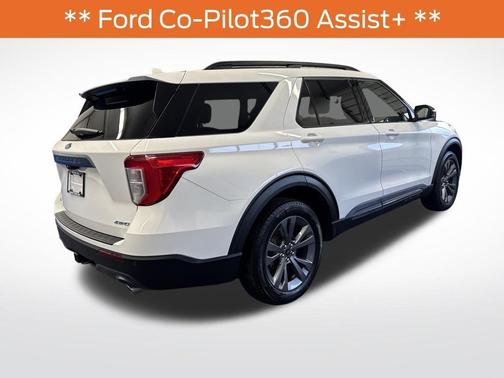Star White 2023 Ford Explorer XLT