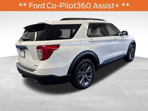 Star White 2023 Ford Explorer XLT