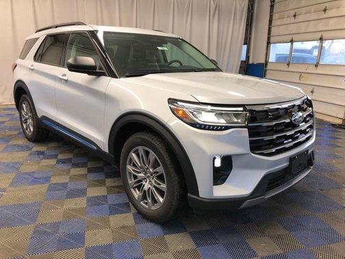 2025 Ford Explorer Active