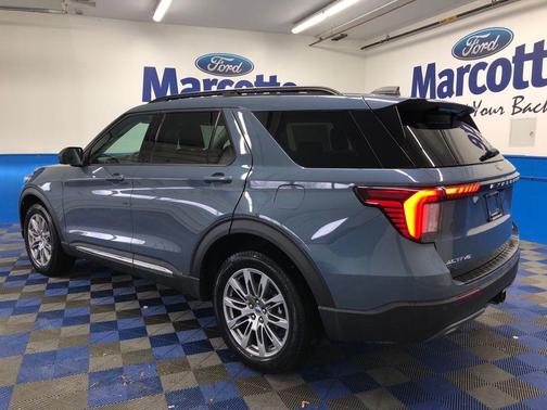 2025 Ford Explorer Active