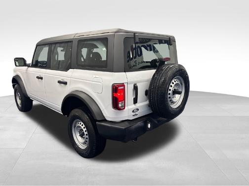 Oxford White 2026 Ford Bronco Base