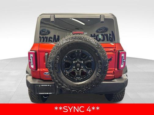 Hot Pepper Red Metallic Tinted Clearcoat 2023 Ford Bronco Wildtrak