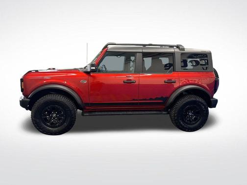 Hot Pepper Red Metallic Tinted Clearcoat 2023 Ford Bronco Wildtrak
