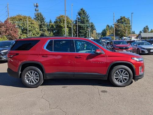 2022 Chevrolet Traverse LT Cloth