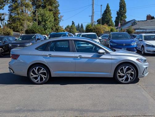 2025 Volkswagen Jetta 1.5T SEL